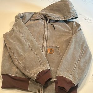 Carhartt men’s quilted hooded jacket in size small